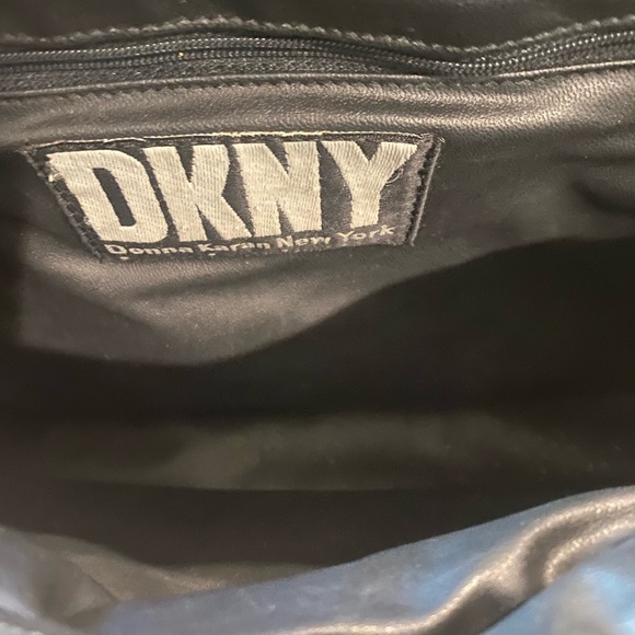 90’s DKNY Messenger Bag - Picture 10 of 12